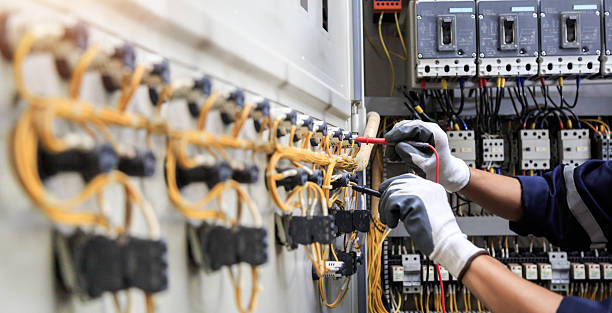 Professional Electrician technician working in Lemoore Station, CA